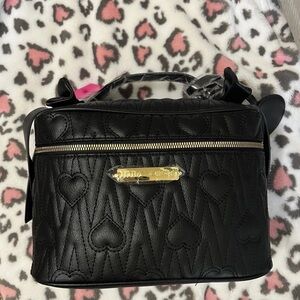 BETSEY JOHNSON BLACK ♡ COSMETIC BAG
